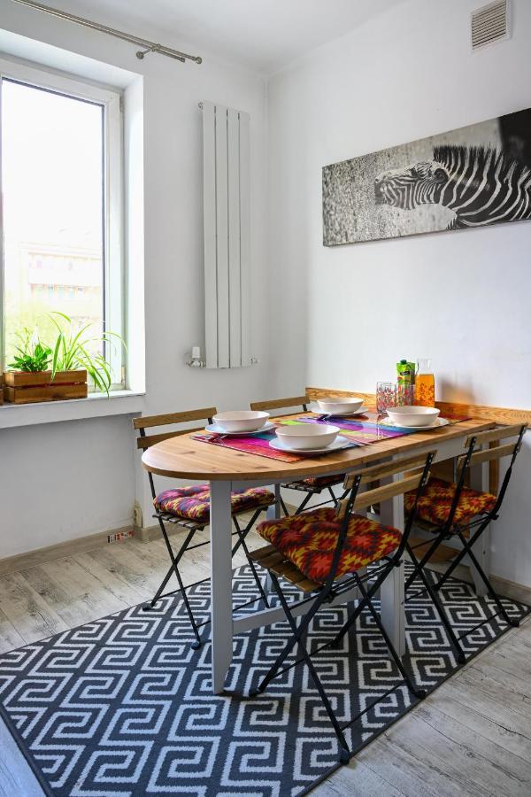 House With Lanterns Apartment ตือคือ ภายนอก รูปภาพ